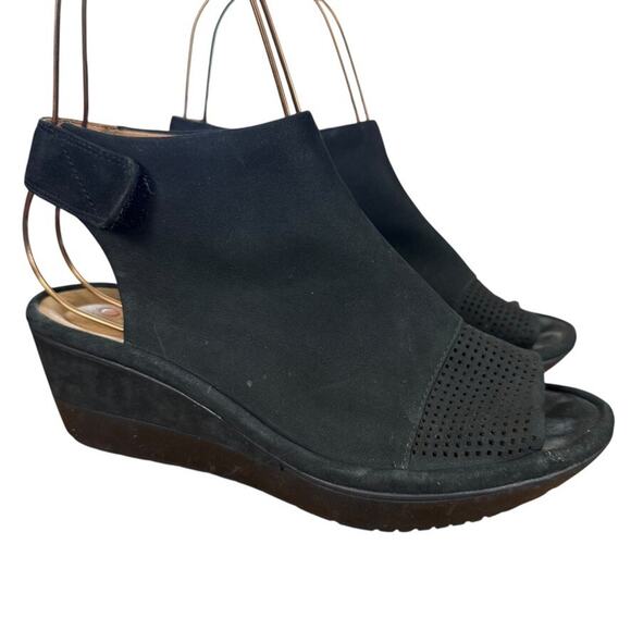Clarks Wynnmere Abie Unstructured Black Nubuck Leather Wedge Peep Toe Sandals 7W - Picture 1 of 16